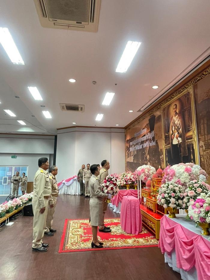 เข้าร่วมพิธีถวายราชสักการะพระบาทสมเด็...