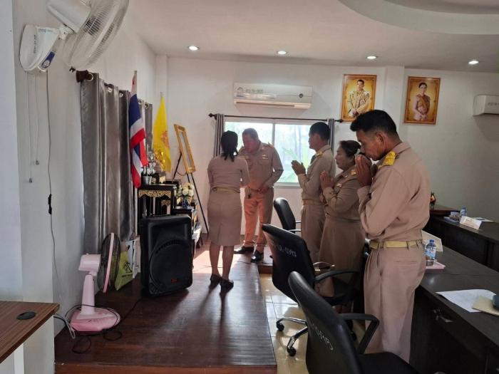 ประชุมสภาองค์การบริหารส่วนตำบลหนองแซง...